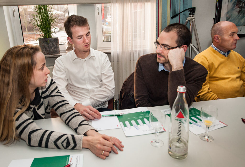 Publikum dikutiert - Fortbildung Zirkon Implantate